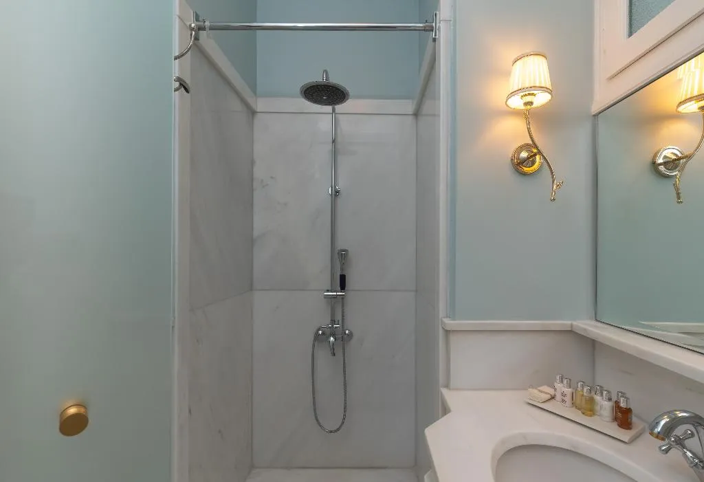 SUITE CAPACITY 4 Room, Noble Suites, Athens