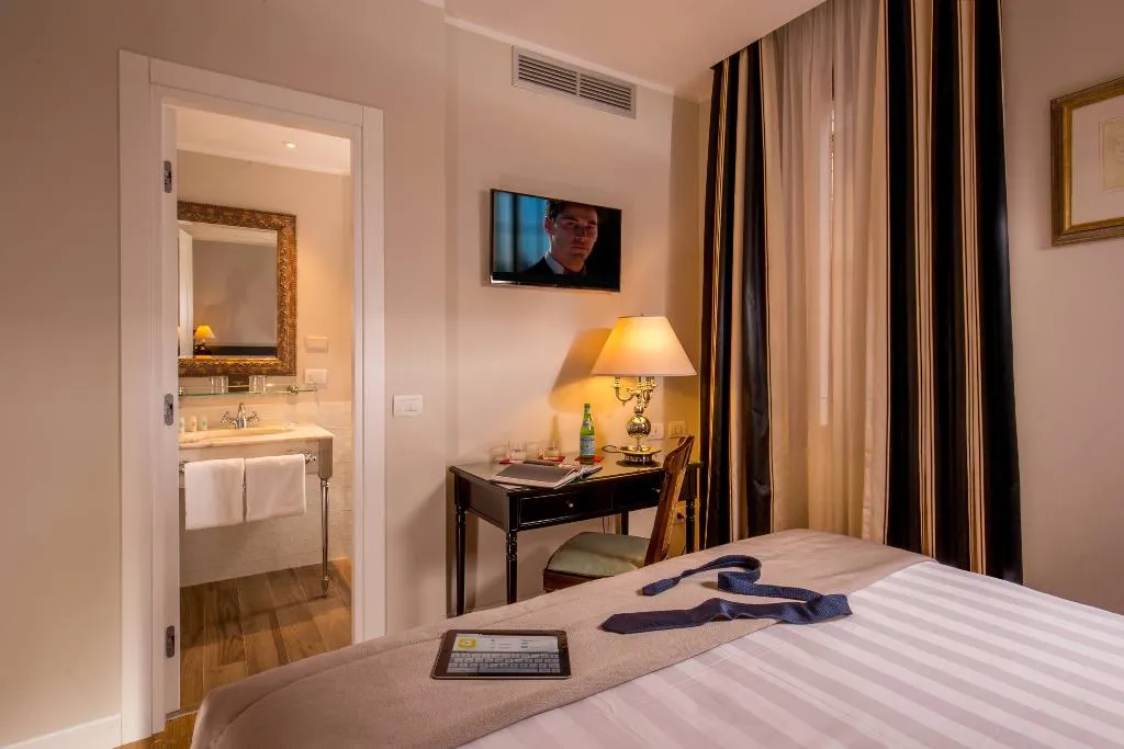 DOUBLE CLASSIC Room, Hotel Monte Cenci, Rome