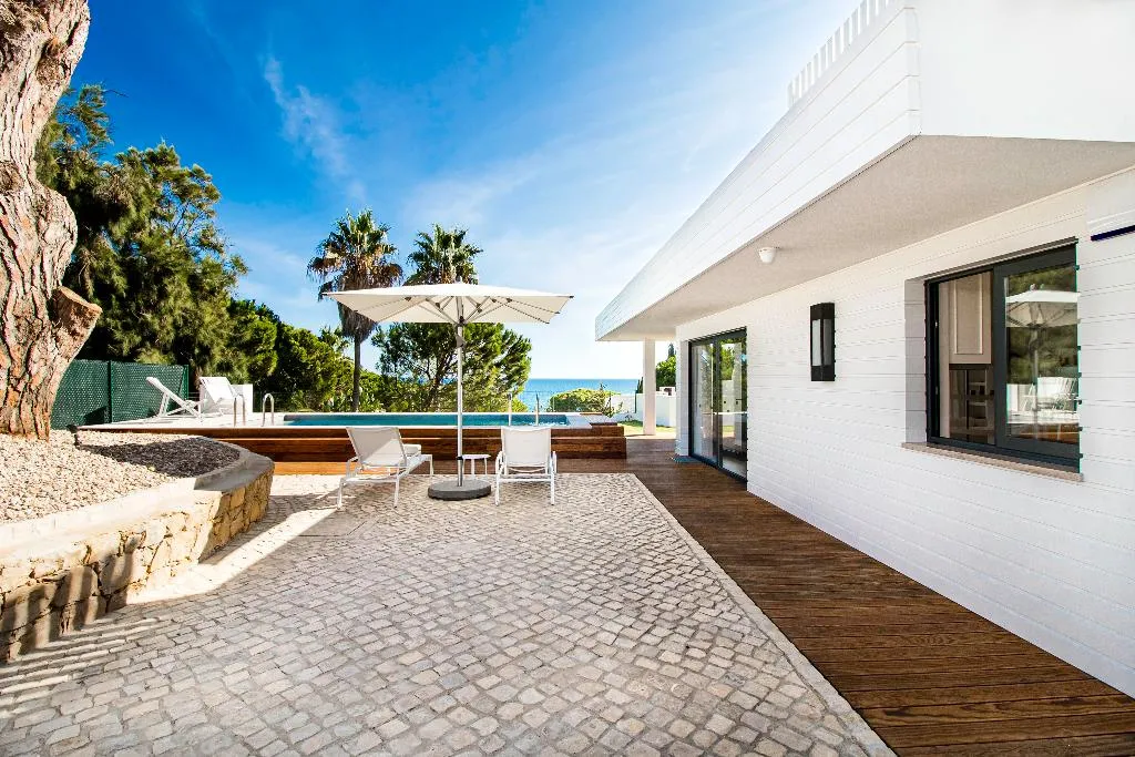 VILLA TWO BEDROOMS Room, Shantivillas, Algarve