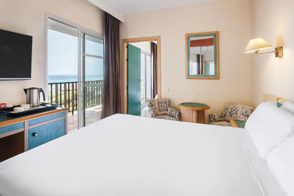FAMILY ROOM SEA VIEW Room, Sol Milanos Pinguinos, Menorca