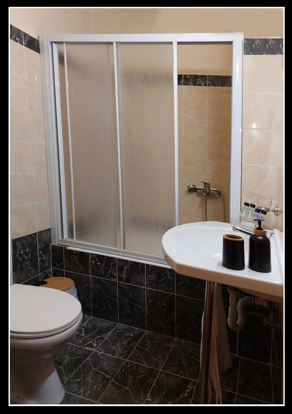TRIPLE STANDARD Room, Lakonia, Athens