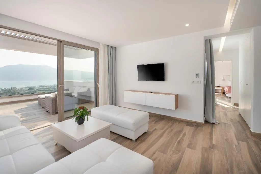 SUITE WITH JACUZZI Room, White Rock of Kos Hotel - Adults only, Kos