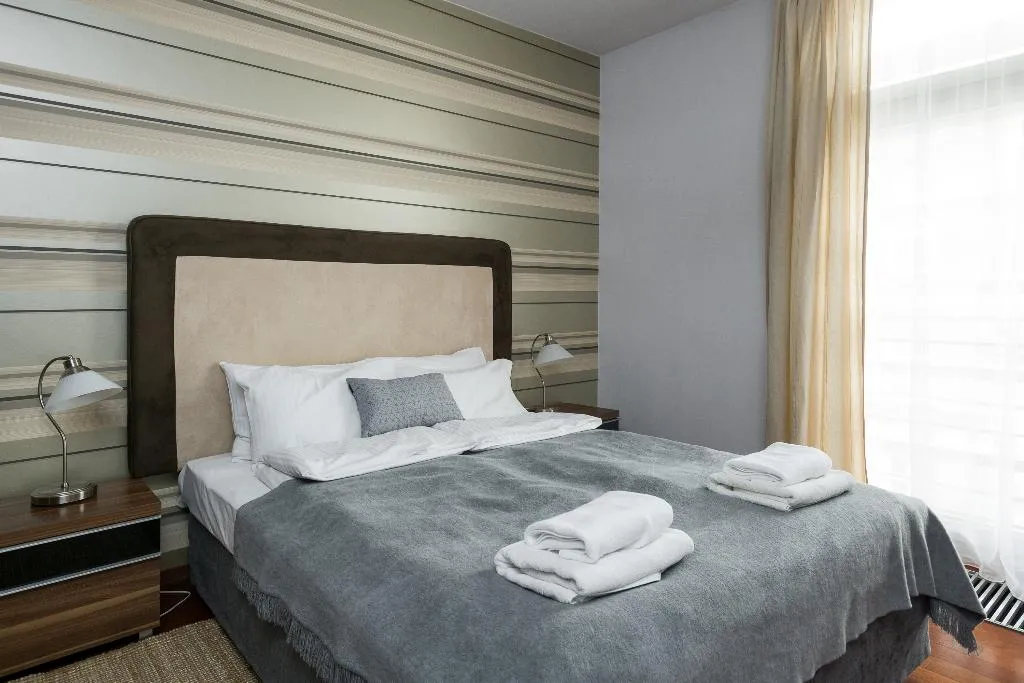 APARTMENT DELUXE TWO BEDROOM Room, Yourplace Biskupia Apartments, Krakow