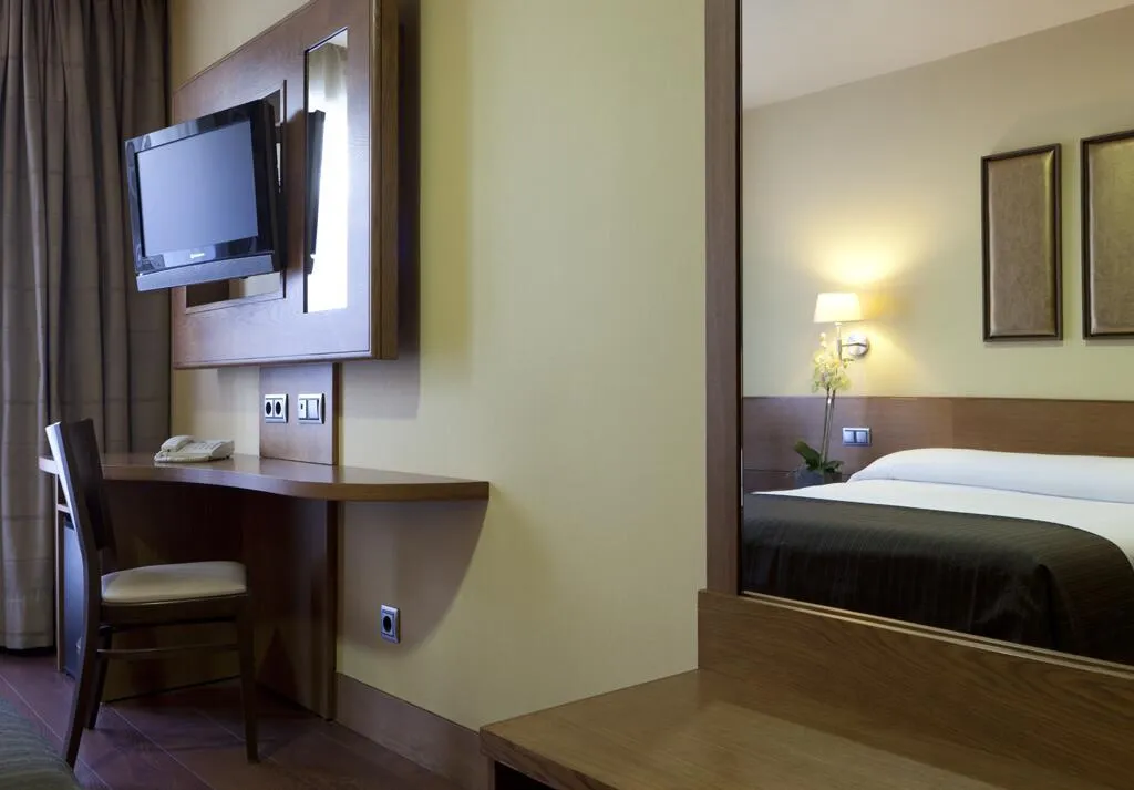 DOUBLE ECONOMY Room, Sterling, Madrid