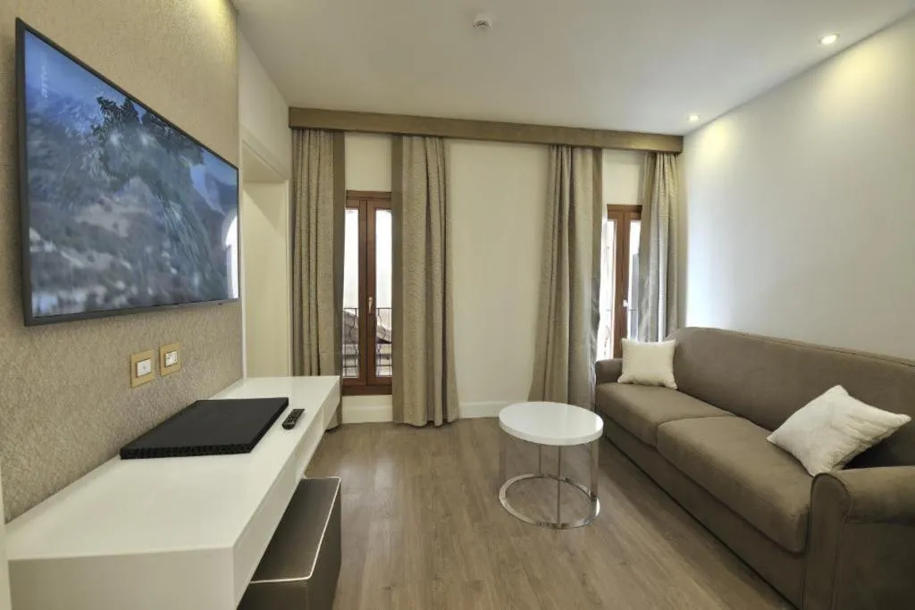 SUITE DELUXE Room, Al Theatro Palace, Venice