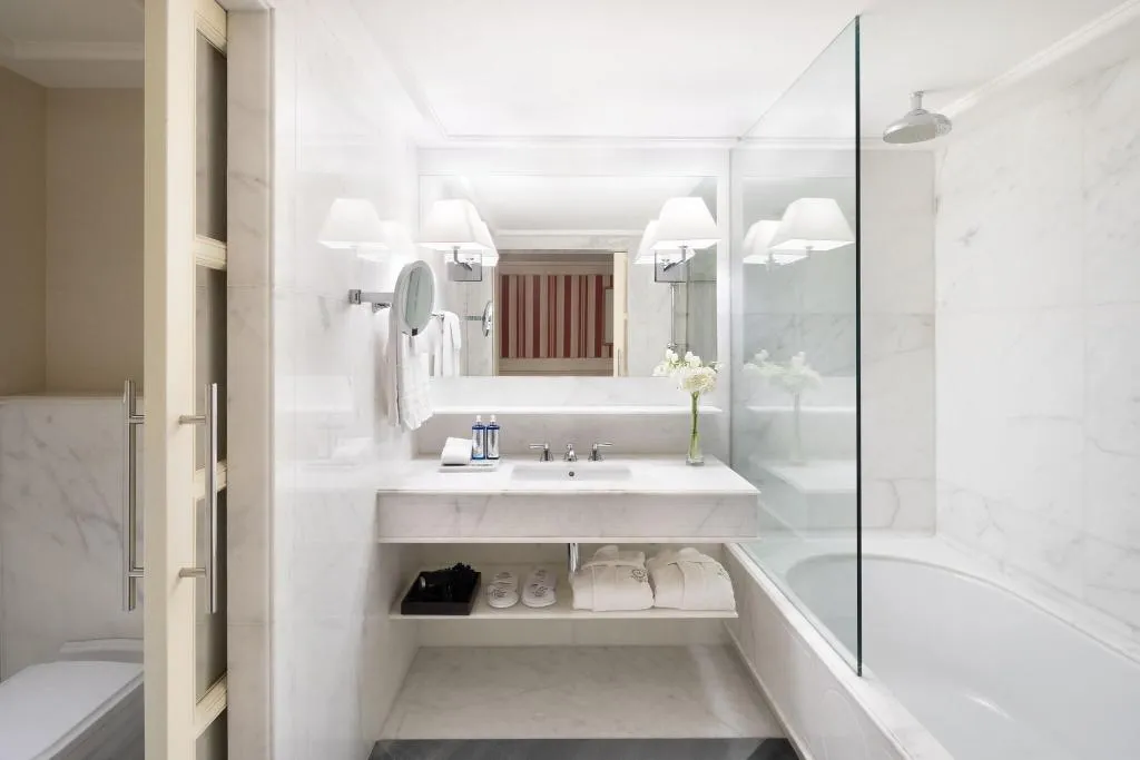 TWIN STANDARD Room, Majestic Hotel & Spa Barcelona, Barcelona