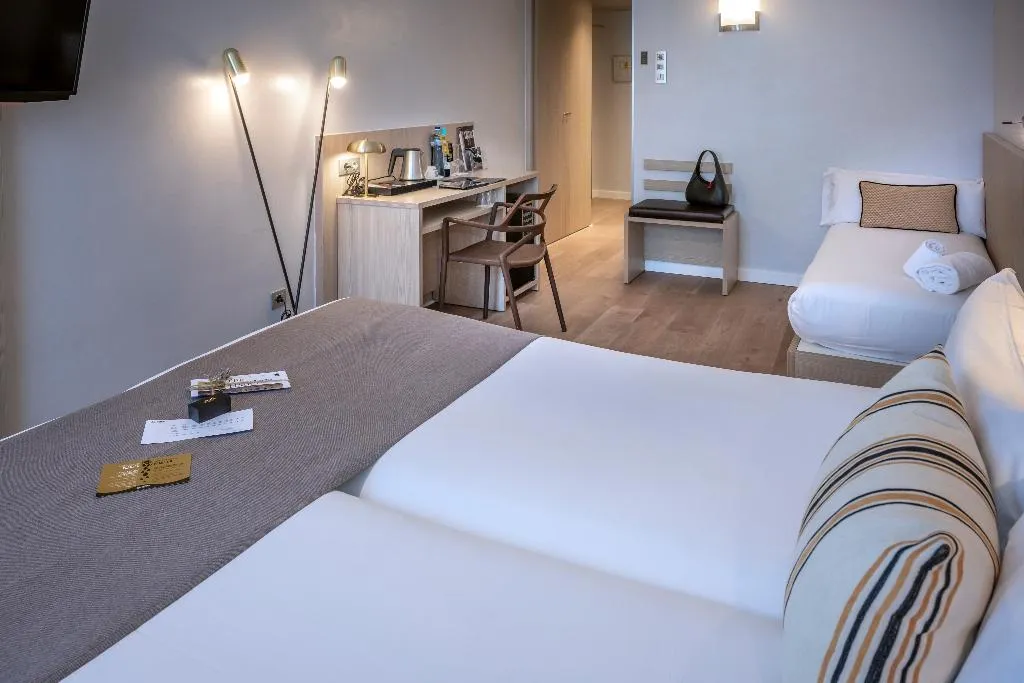 TRIPLE STANDARD Room, Serhs Rivoli Rambla, Barcelona