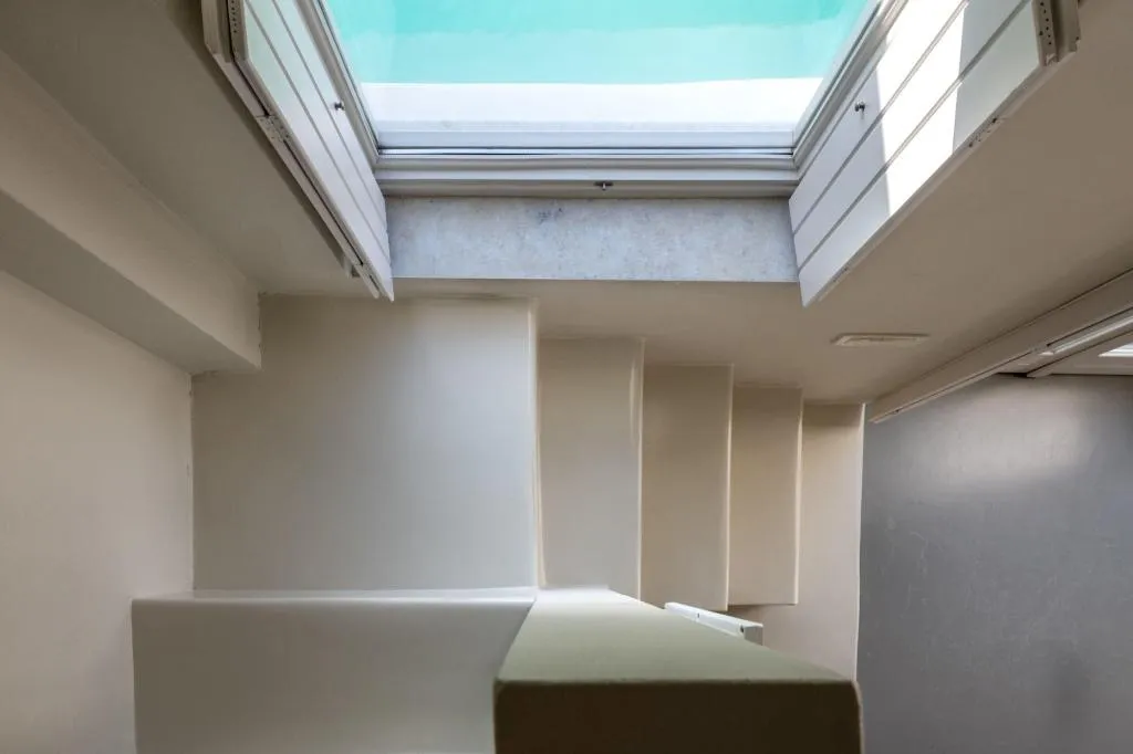 Room, West East Suites, Santorini