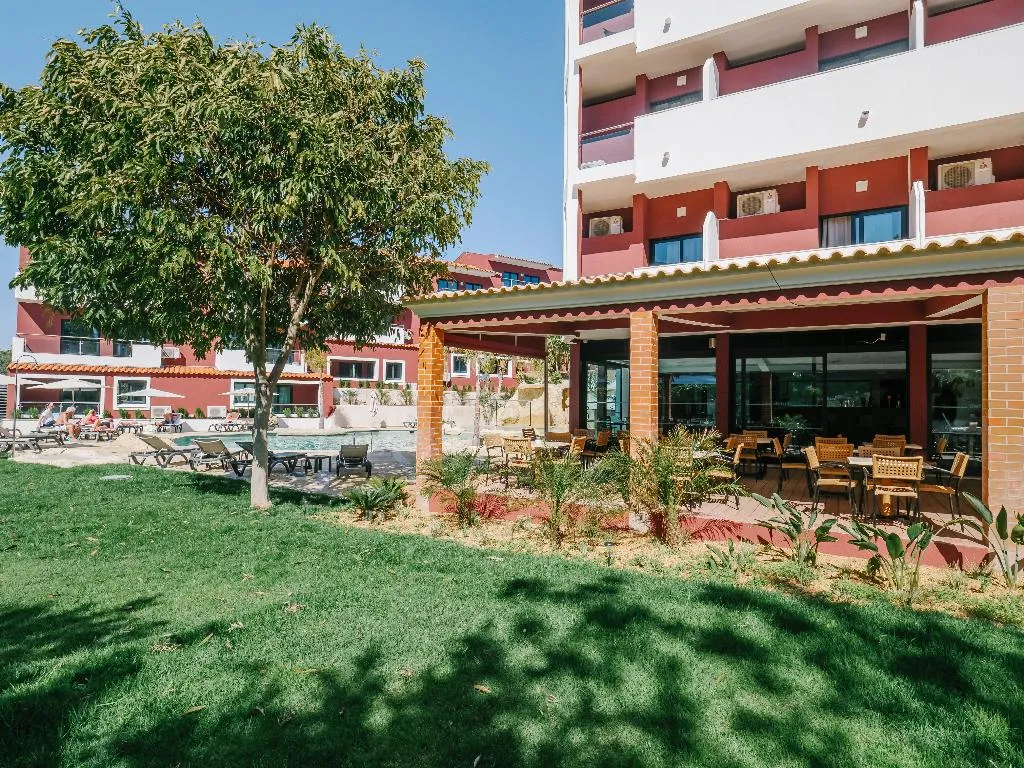 General view, Topázio Vibe Beach Hotel & Apartments, Algarve