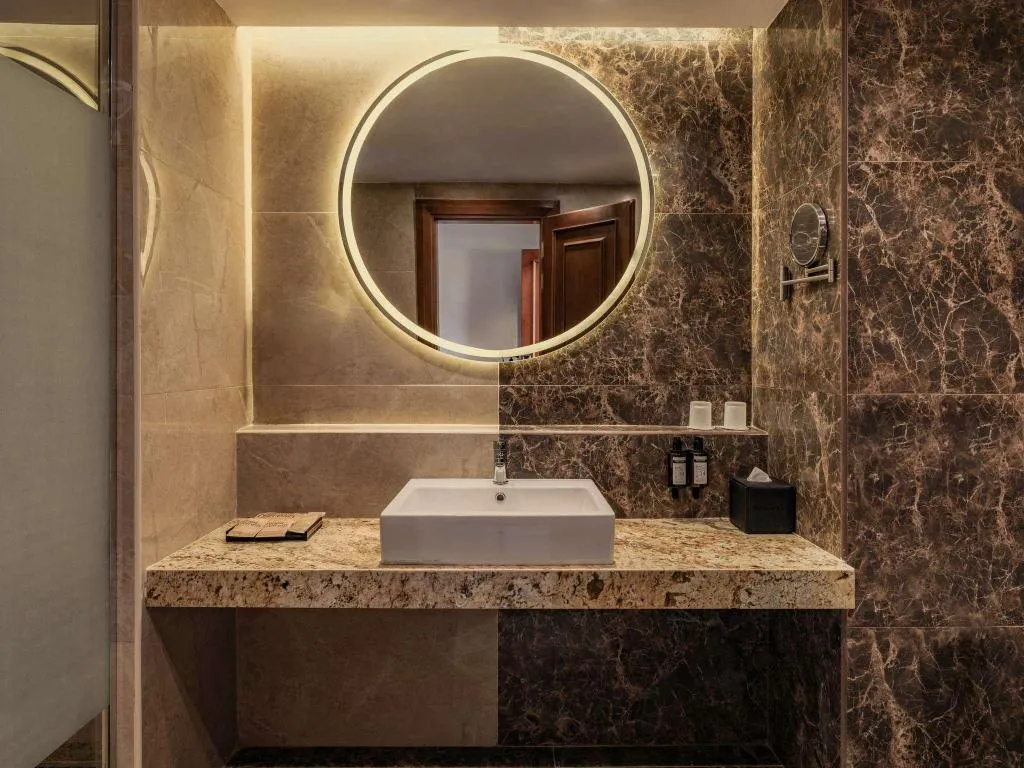JUNIOR SUITE KING SIZE BED Room, Movenpick Cairo Media City, Cairo