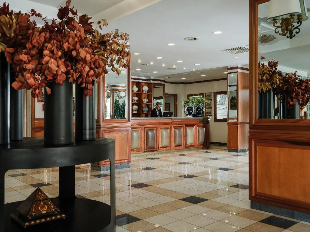 Lobby, Grand Hotel Tiberio, Rome