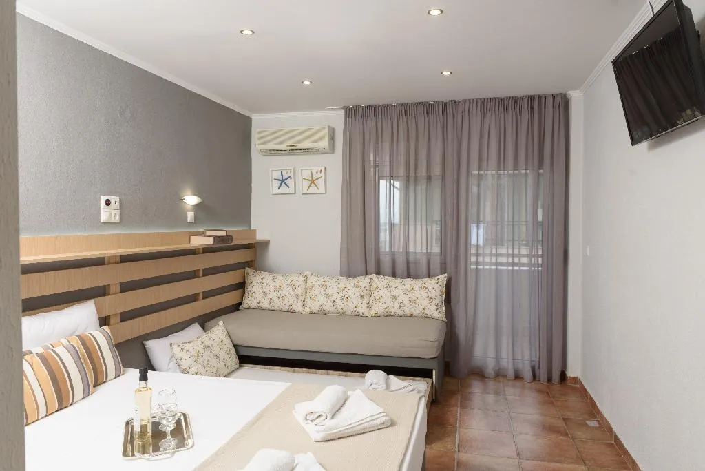STUDIO SUPERIOR Room, Ammos Beach & Studios, Thessaloniki