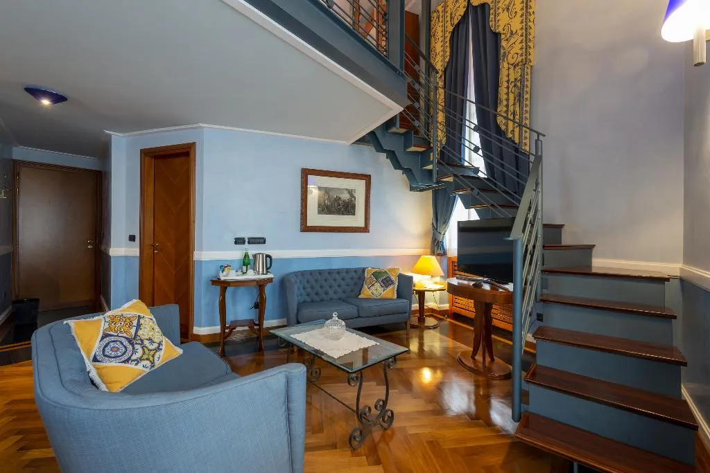 SUITE DELUXE KING BED Room, Grand Hotel Ortigia, Catania