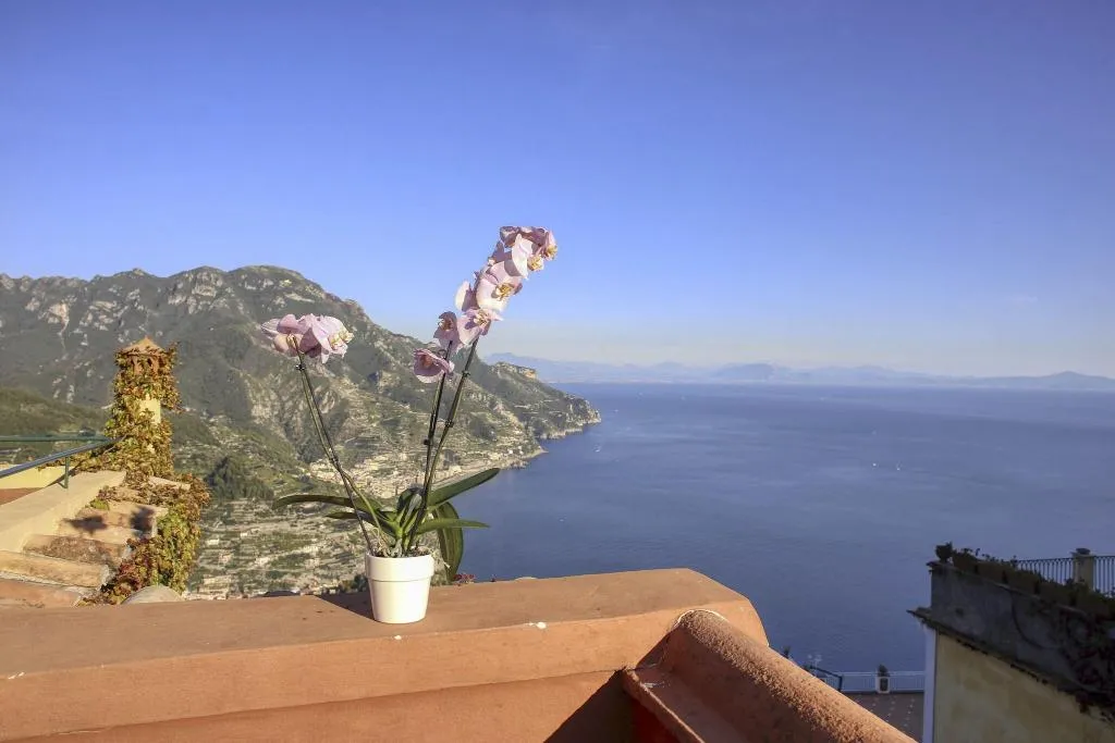DOUBLE KING SIZE BED Room, Hotel Palazzo Confalone, Naples