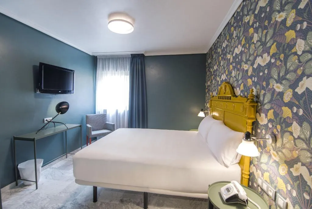 DOUBLE SUPERIOR Room, Petit Palace Puerta de Triana, Seville