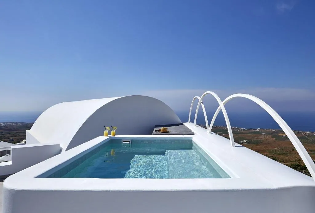 Sports and Entertainment, Aperanto Suites, Santorini