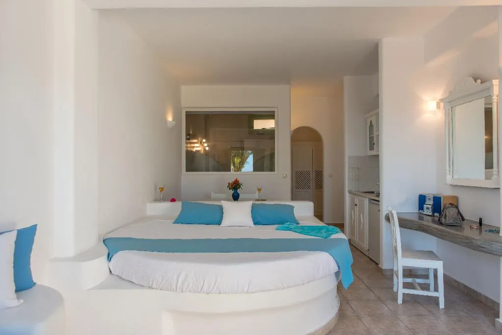 APARTMENT STANDARD Room, Aelia by Eltheon, Santorini