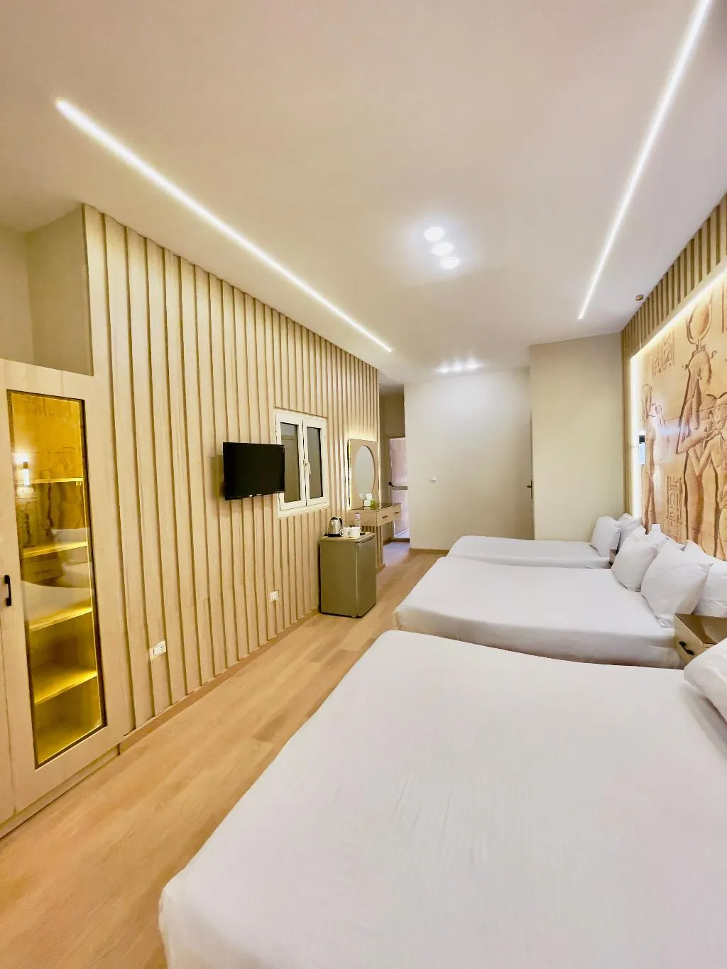 QUADRUPLE DELUXE WITH BALCONY Room, Giza Pyramids View Inn, Cairo