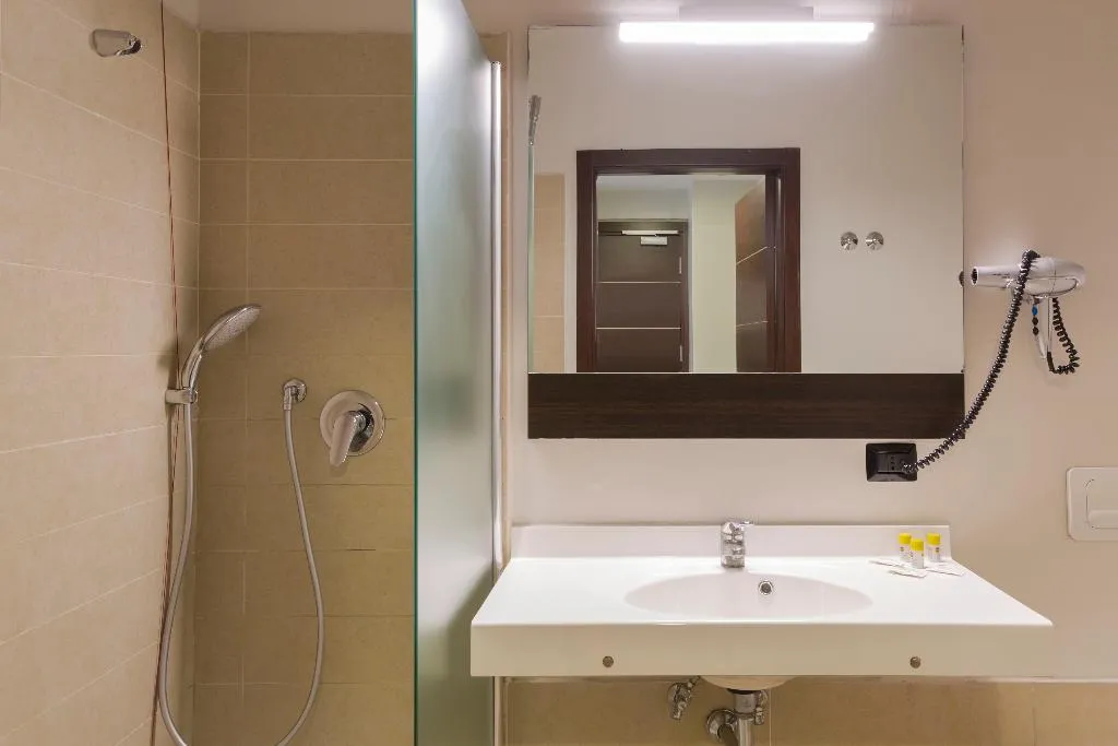 TWIN SUPERIOR Room, B&B Hotel Roma Trastevere, Rome