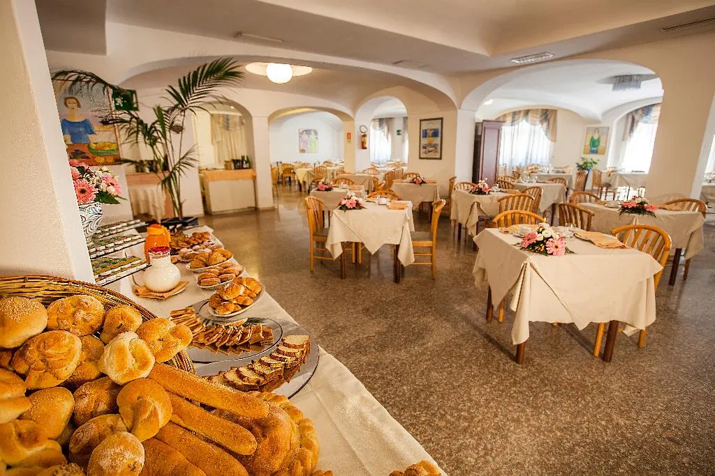 Restaurant, President Terme, Naples