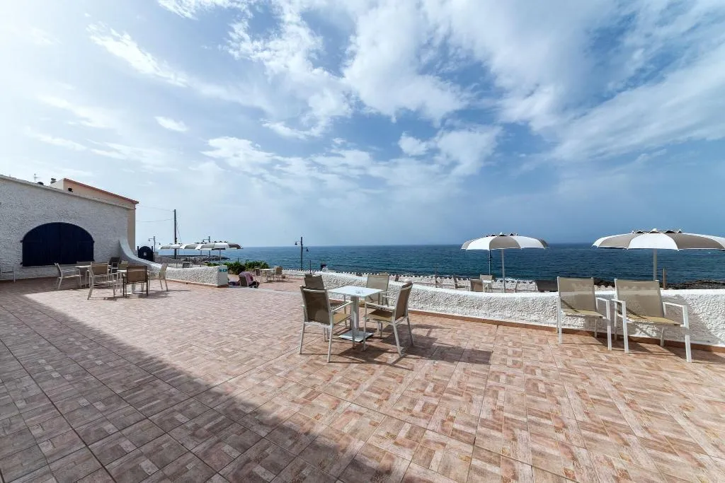 Terrace, Meli, Cagliari
