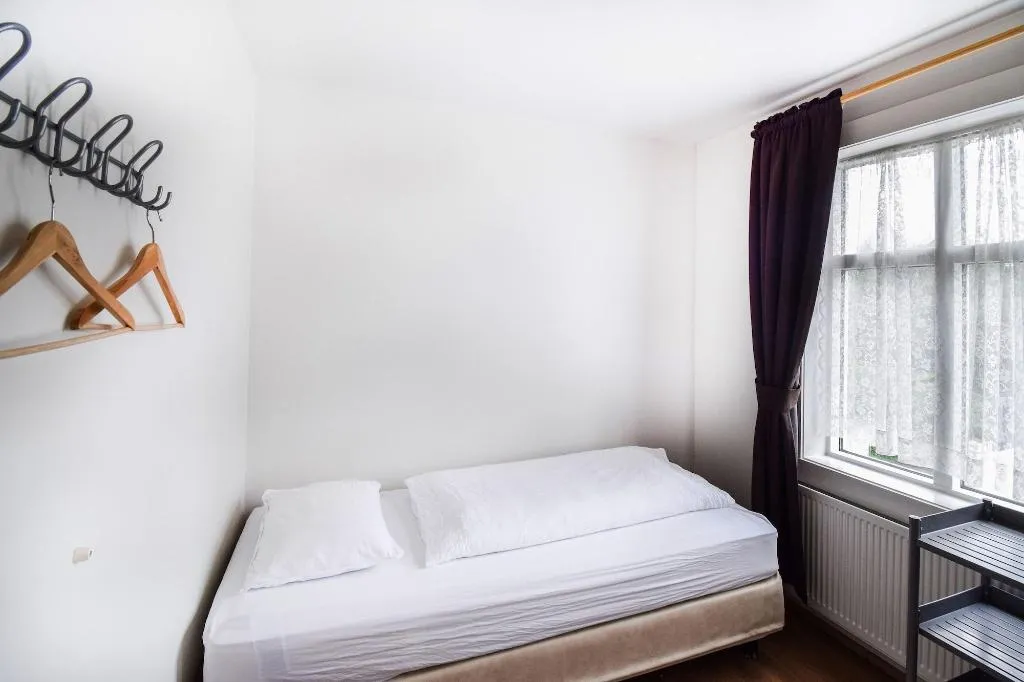 Room, Aurora Guesthouse, Reykjavik