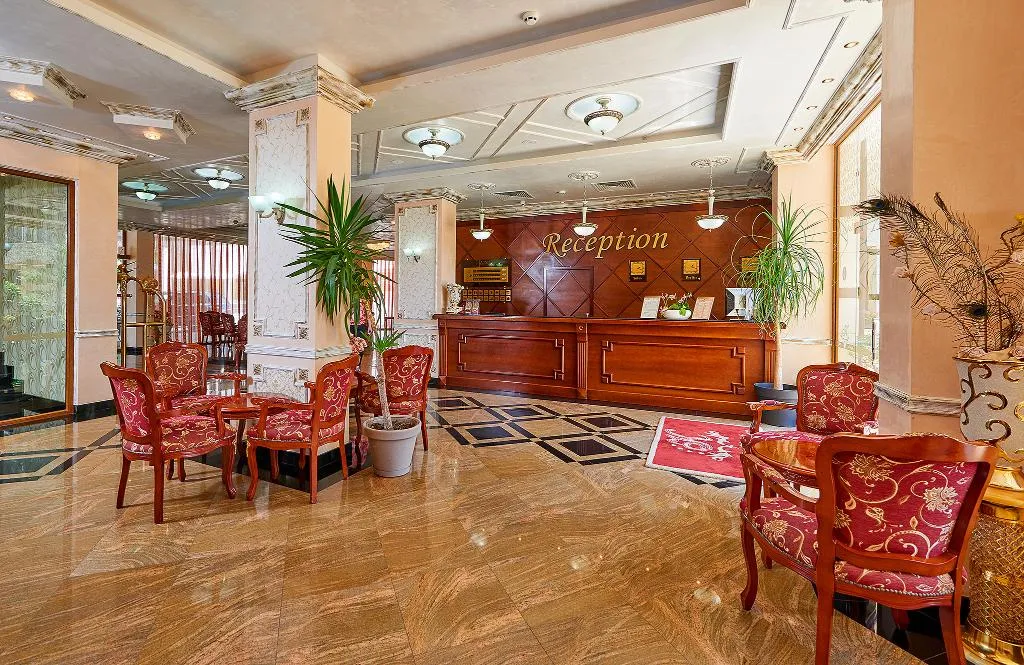 Lobby, Karolina, Bourgas
