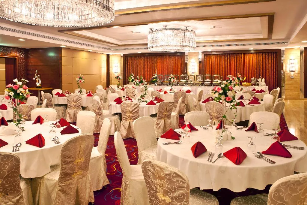 Restaurant, Landmark Grand Hotel, Dubai
