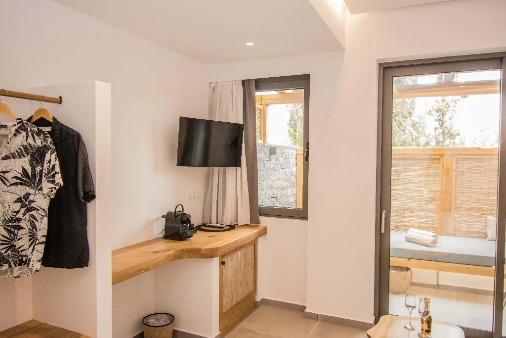 DOUBLE WITH JACUZZI Room, Aqua Blu, Crete