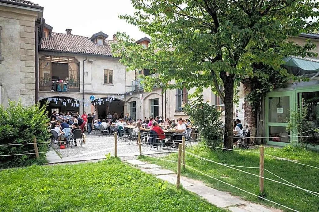 General view, Un Posto A Milano, Milan