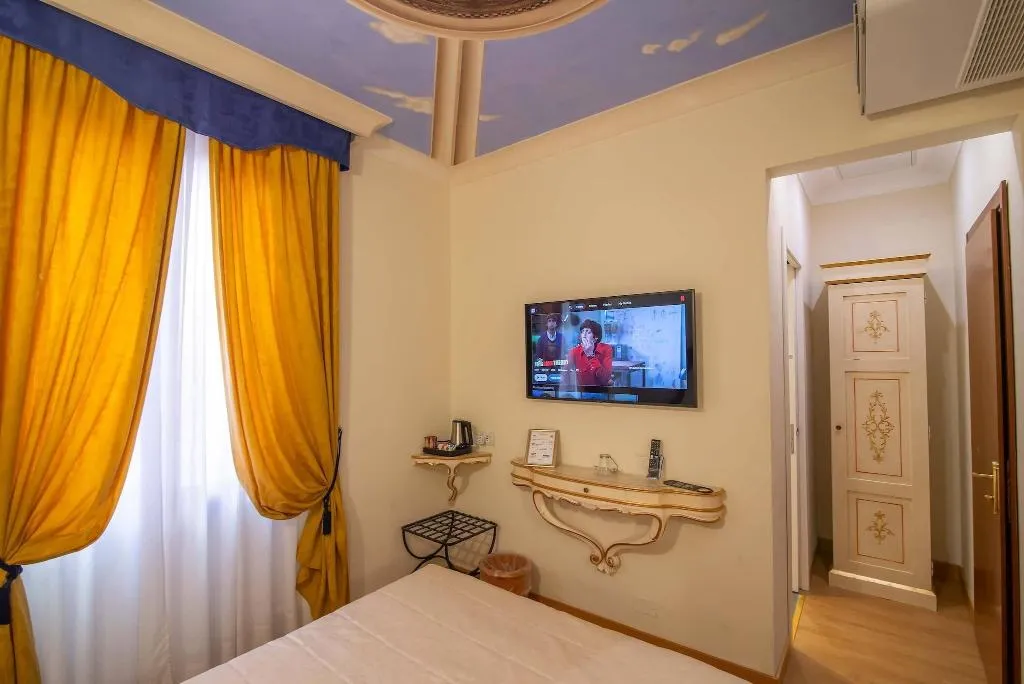 SINGLE STANDARD Room, Porta Faenza, Florence