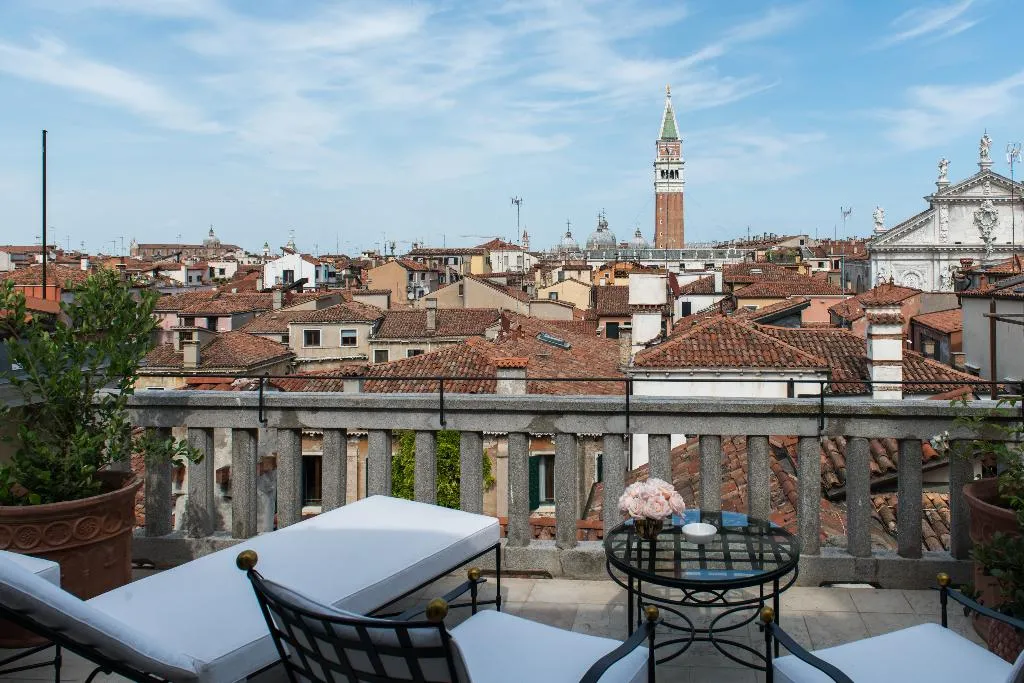 JUNIOR SUITE STANDARD Room, Nolinski Venezia, Venice