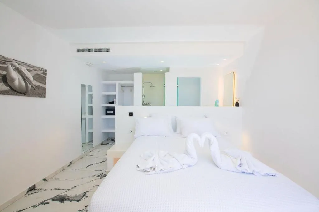 Room, Bianco A Nero, Mykonos