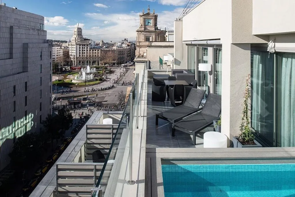 General view, Catalonia Square, Barcelona