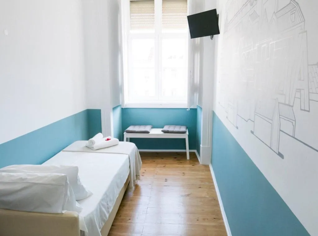 Room, Lisbon Check-In Guesthouse, Lisbon