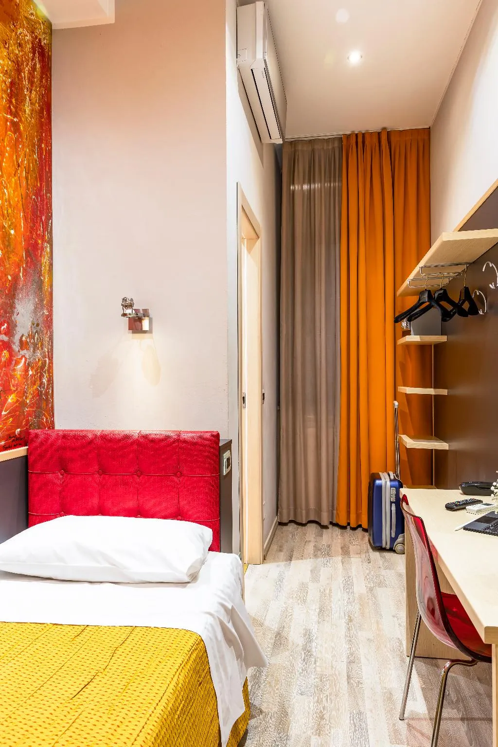 SINGLE BASIC Room, Hotel Demó, Milan
