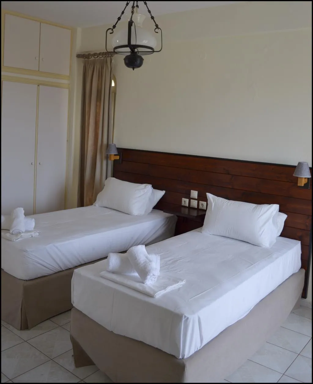Room, La Luna Apartments, Crete