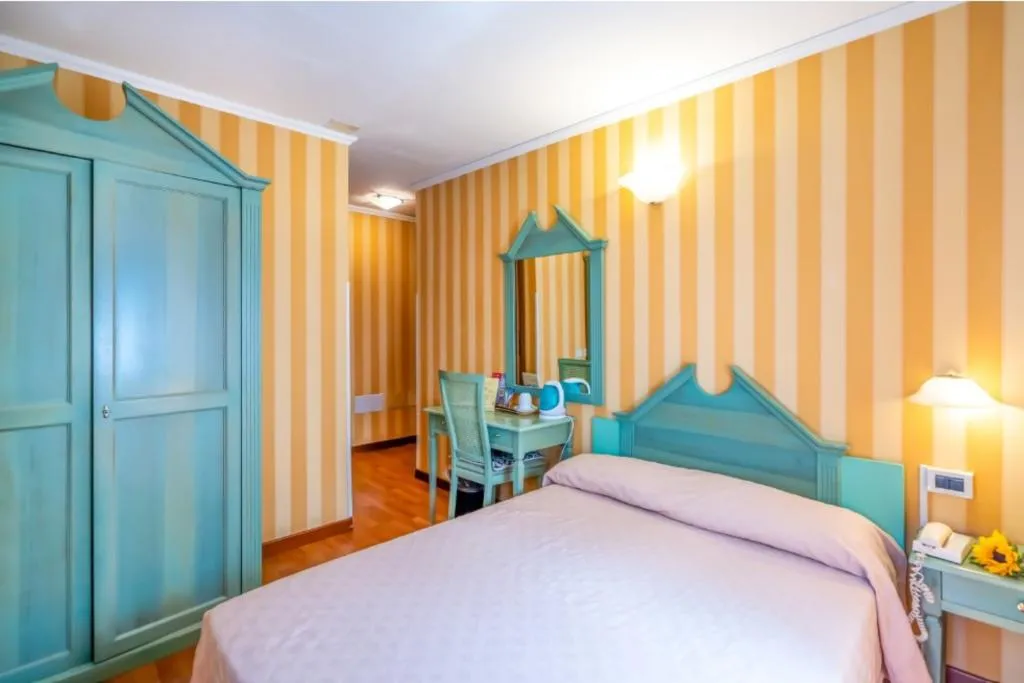 Double or Twin CLASSIC Room, Tintoretto Hotel, Venice