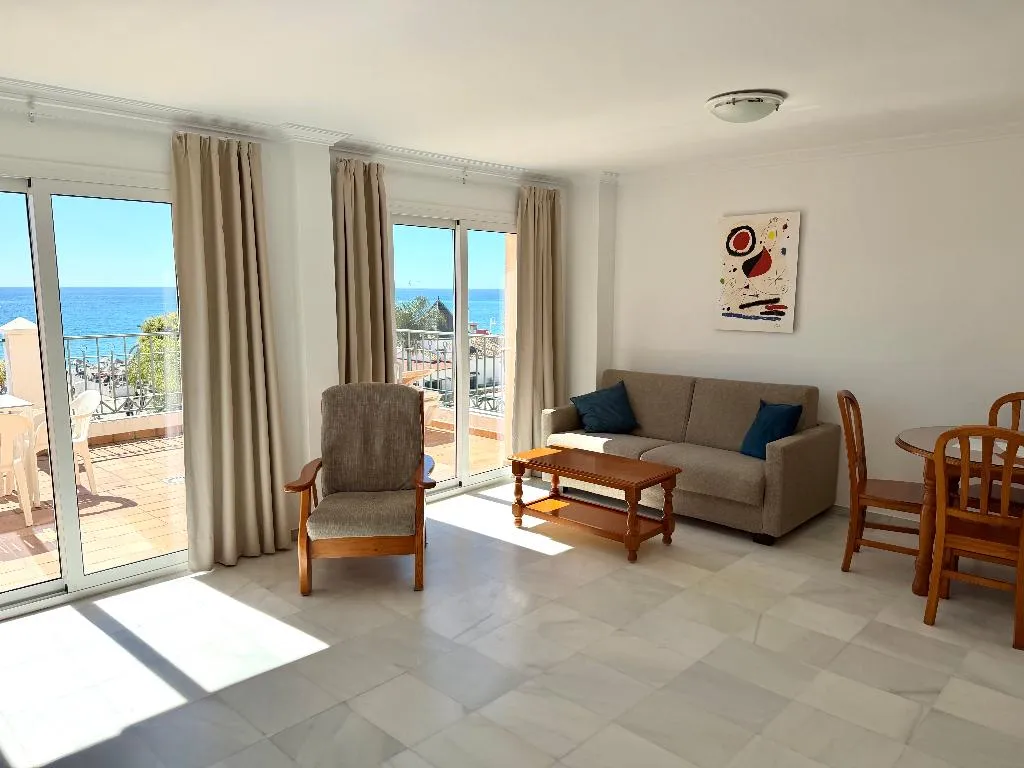 APARTMENT SEA VIEW TWO BEDROOMS Room, Apartamentos HC Burriana Playa, Costa Del Sol