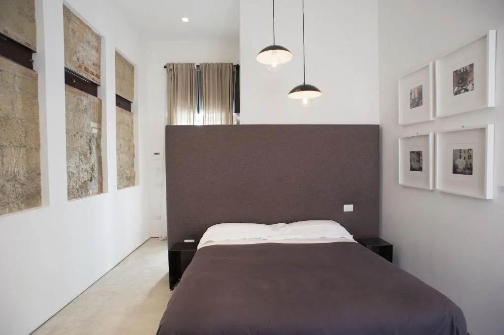 Room, Belledonne Suite & Gallery, Naples