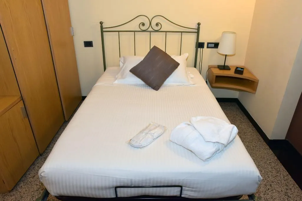 SINGLE STANDARD Room, Hotel Diamante, Milan