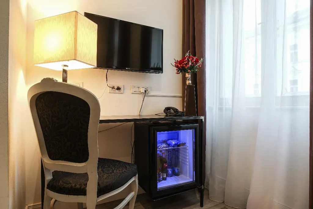 Double or Twin STANDARD Room, Assenzio Prague, Prague