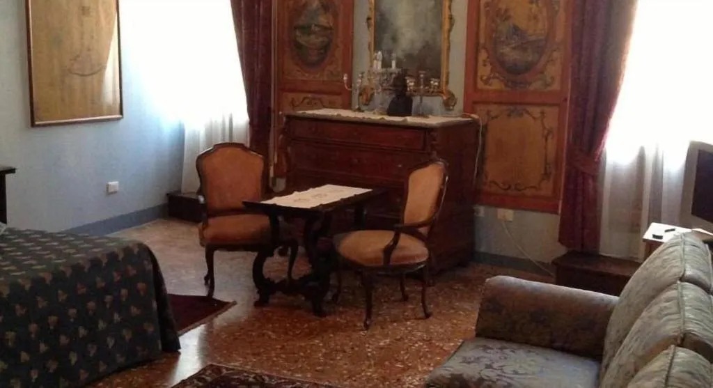 Lobby, Ca'del Console, Venice
