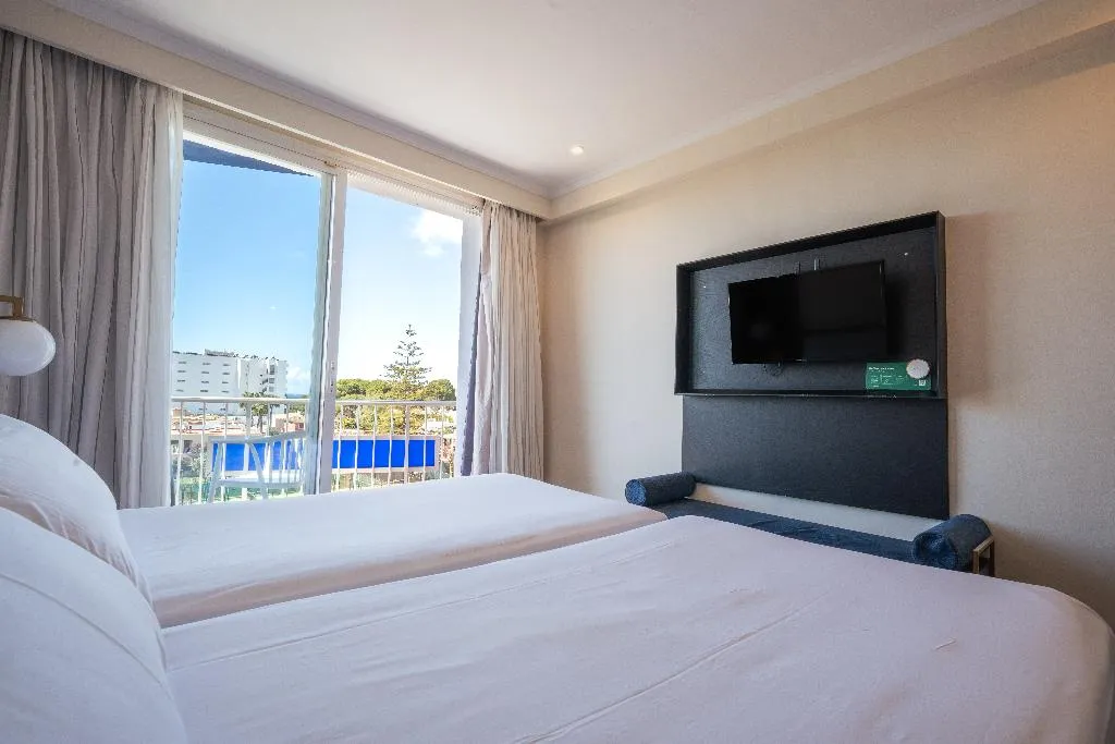 DOUBLE SINGLE USE SUPERIOR WITH BALCONY Room, Nura Boreal, Majorca