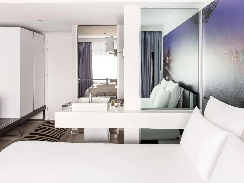 DOUBLE STANDARD Room, Novotel Amsterdam City, Amsterdam