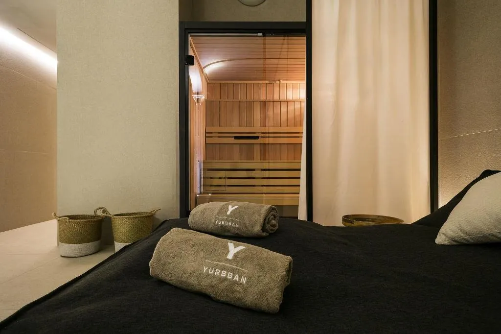 Sports and Entertainment, Yurbban Passage Hotel & Spa, Barcelona