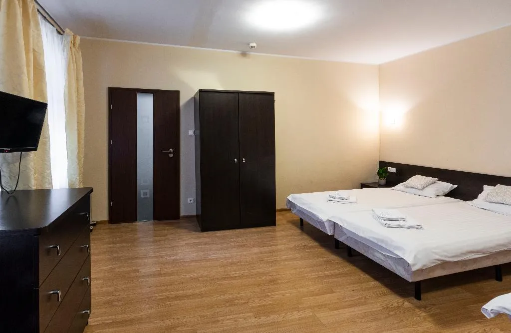 QUADRUPLE STANDARD Room, Navigator Apartments, Krakow