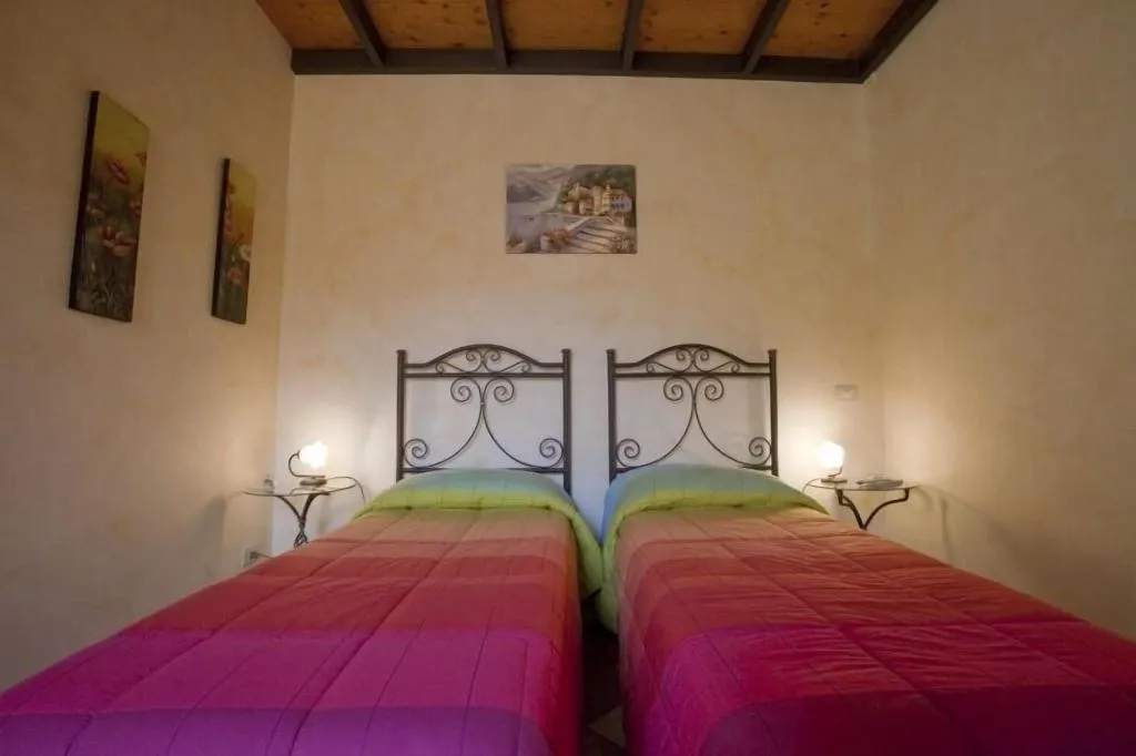 Room, Villa Carati, Palermo