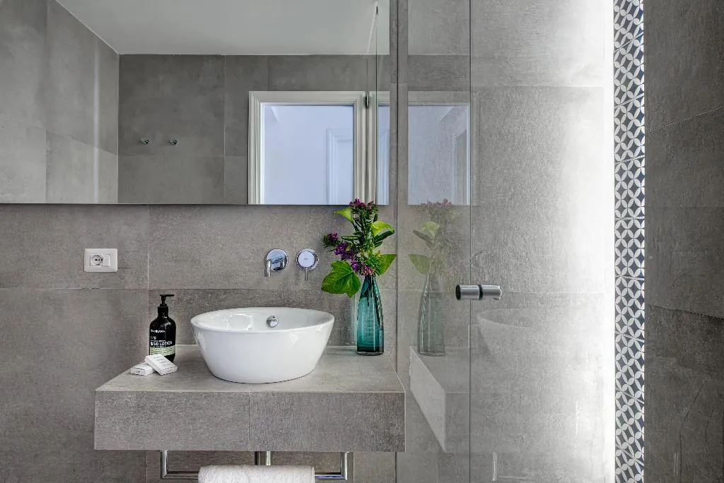 APARTMENT CLASSIC TWO BEDROOMS Room, Gocce Di Capri  Residence, Naples