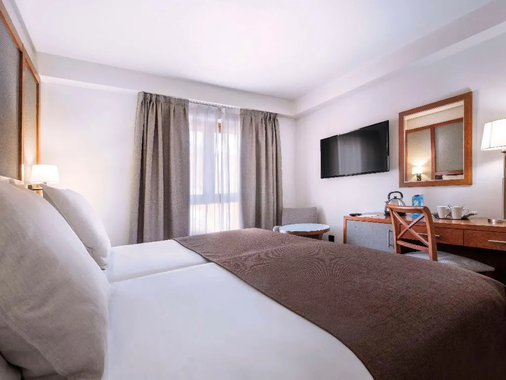Room PREMIUM Room, Vielha Val d’Arán Affiliated by Melia, Costa Brava